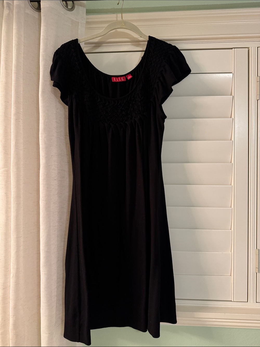 Elle Black Scoop Neck Smocked Short Sleeve Dress